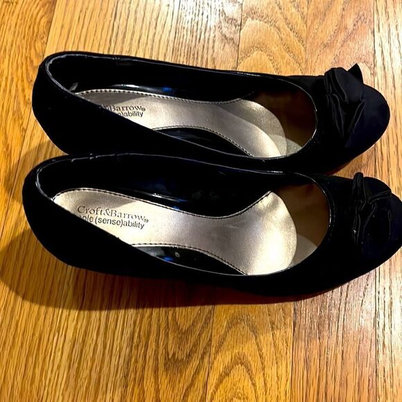 Croft & Barrow Sole(sense)ability w/ Faux Suede & Flower Embellish Heel-Size 9 - Picture 3 of 12